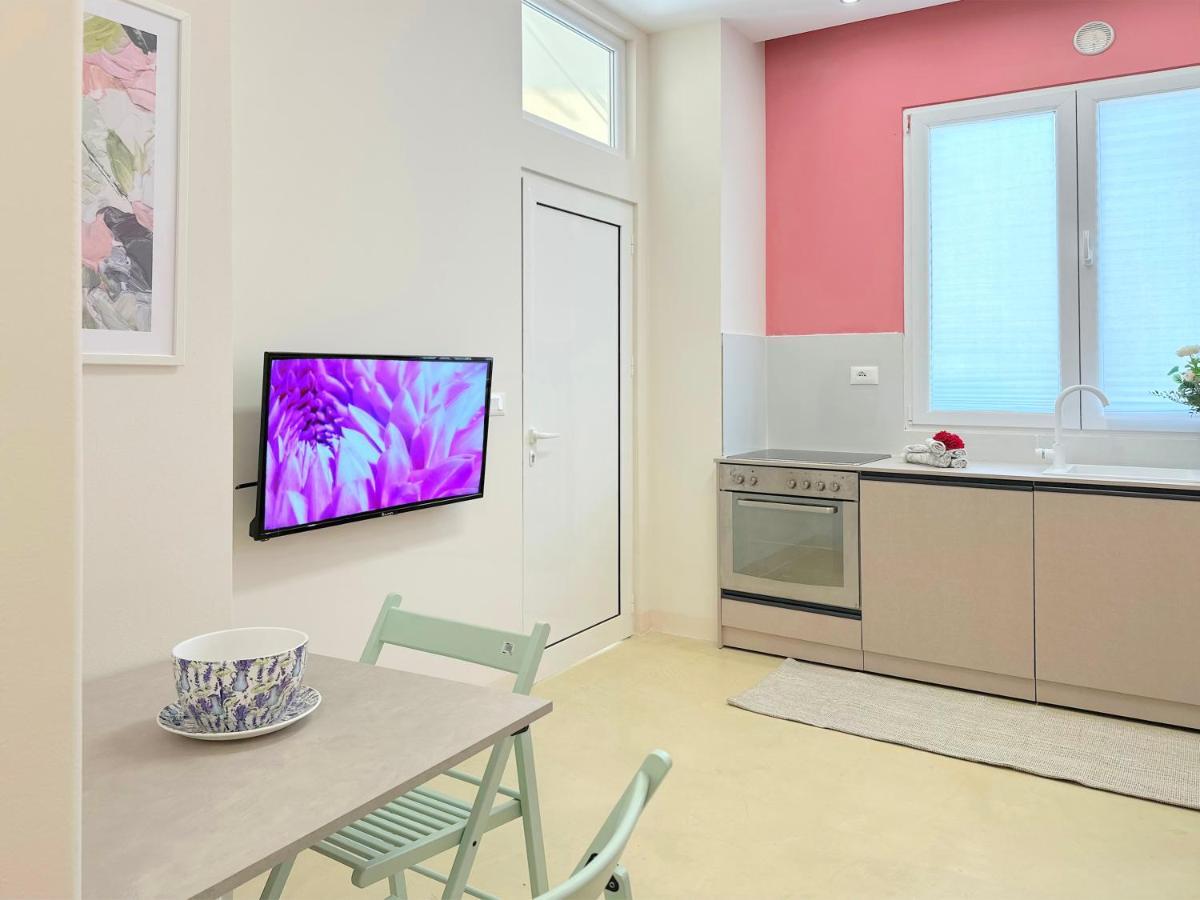 13 Eur For Monthly Stay - Home By The Sea - Hbs Golem  Exterior foto
